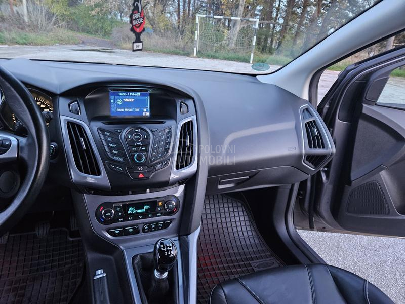 Ford Focus 1.6 TDI. FUL NOV