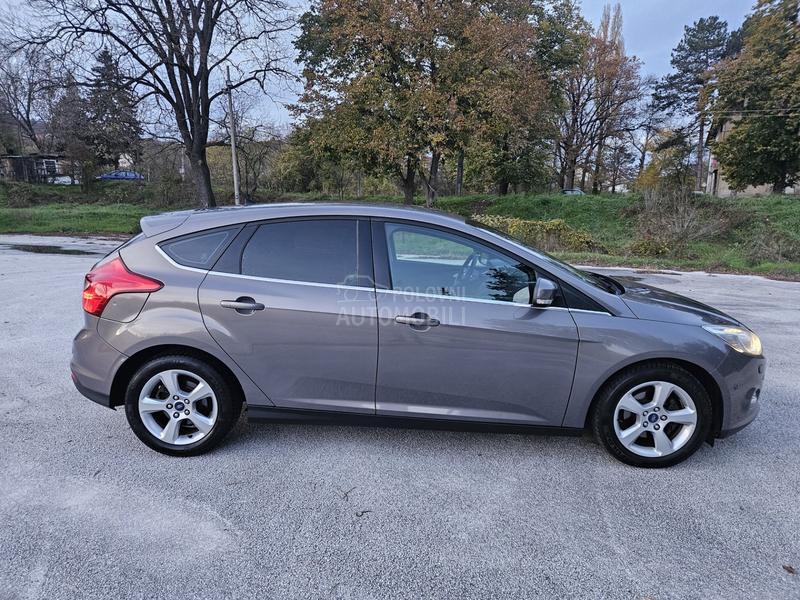 Ford Focus 1.6 TDI. FUL NOV