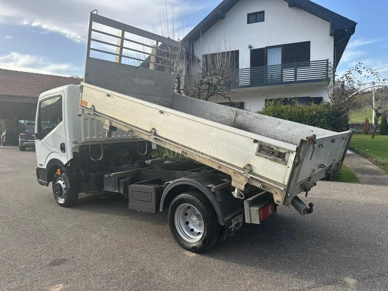 Nissan Cabstar