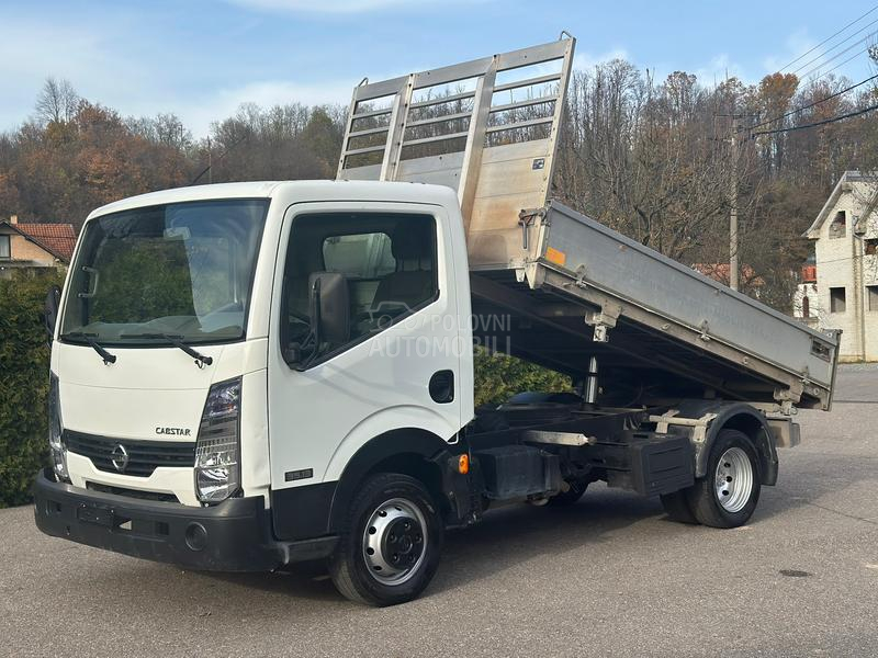 Nissan Cabstar