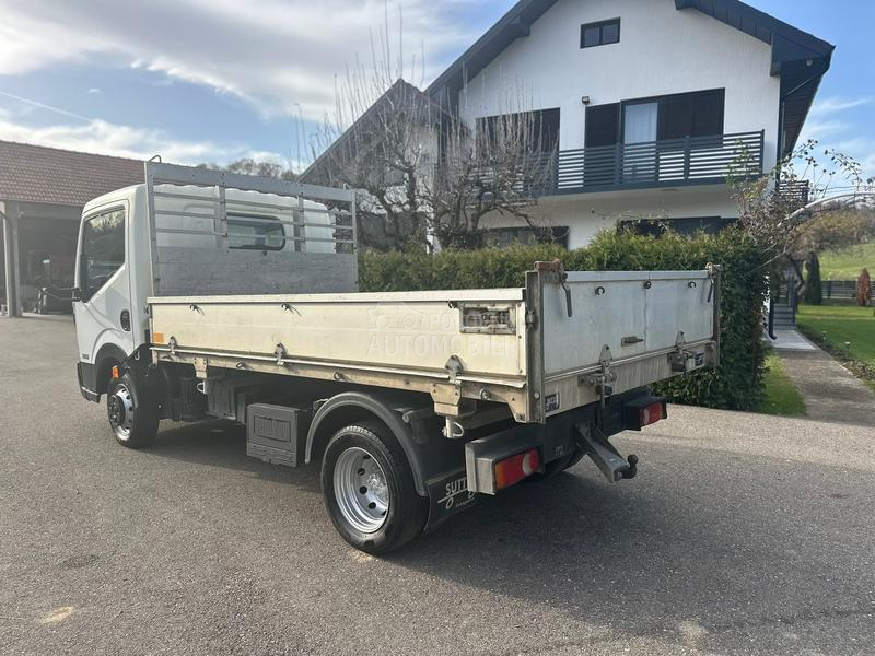 Nissan Cabstar