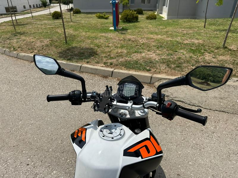 KTM Duke 125