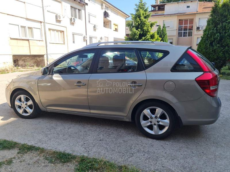 Kia cee`d sw 