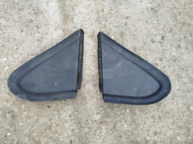 Bocni poklopci krila