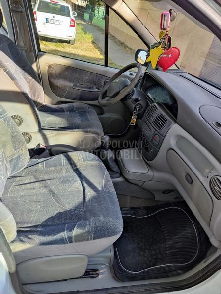 Renault Scenic 1.9 dci