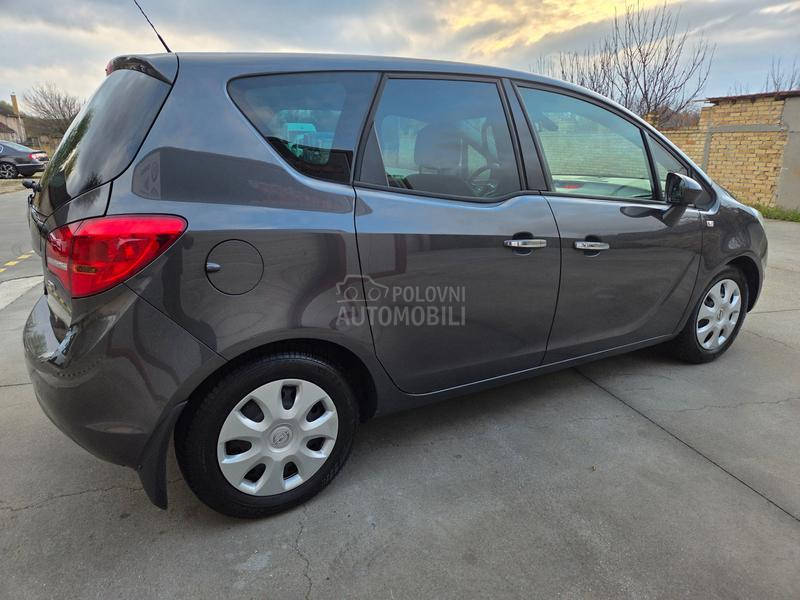 Opel Meriva 1.3CDTi  COSMO