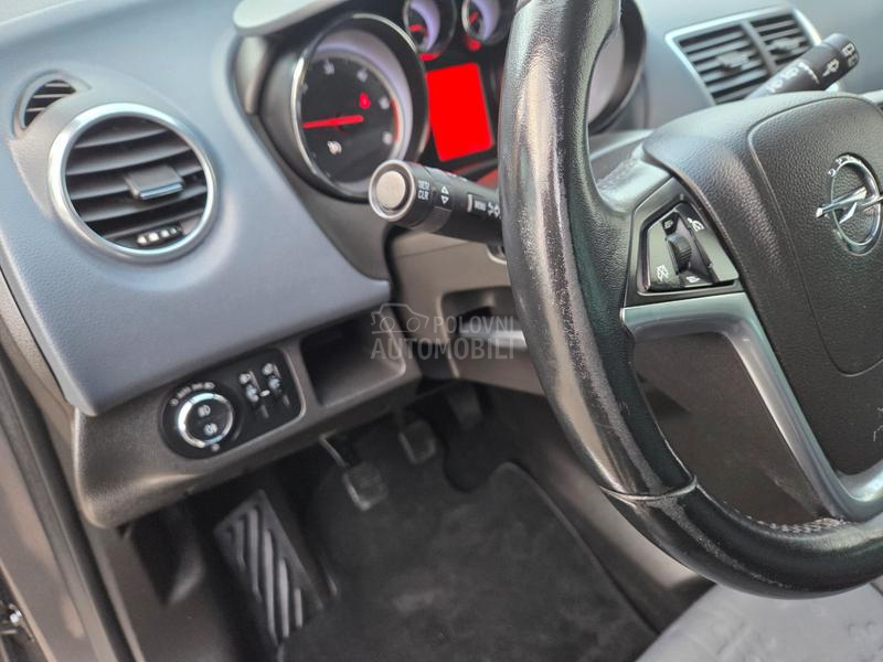 Opel Meriva 1.3CDTi  COSMO