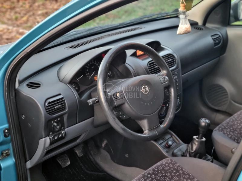 Opel Corsa C 1.4b/CH/BUKVALNO N0V