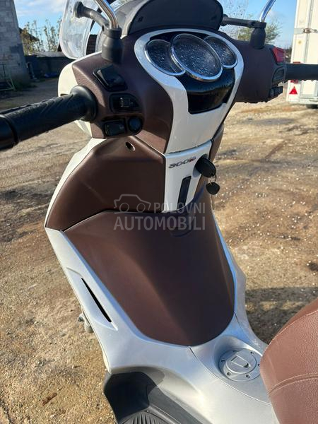 Piaggio Beverly
