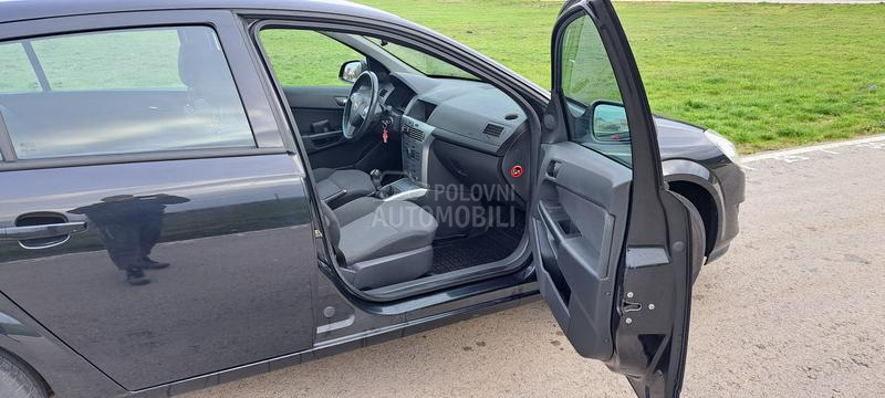 Opel Astra H 