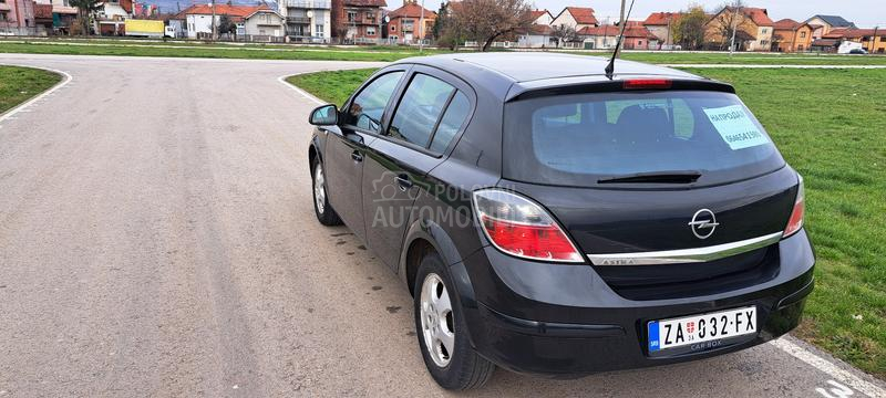 Opel Astra H 