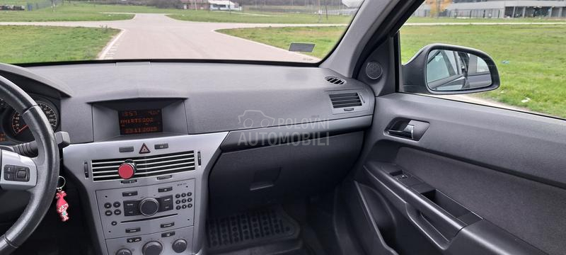 Opel Astra H 