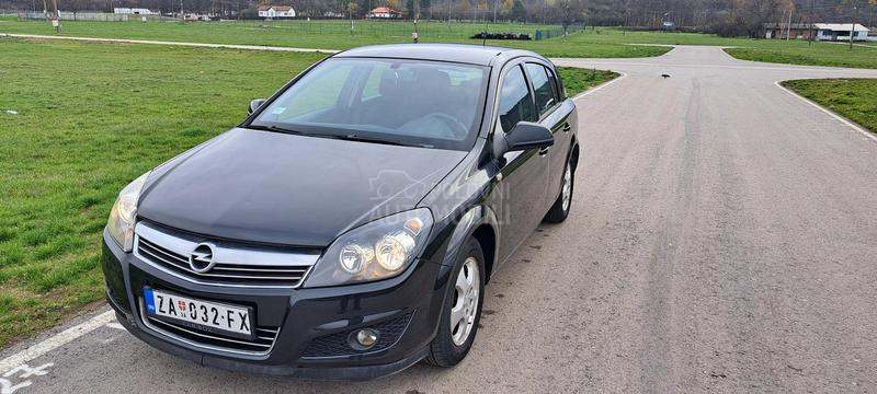 Opel Astra H 