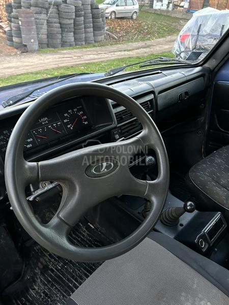 Lada Niva 