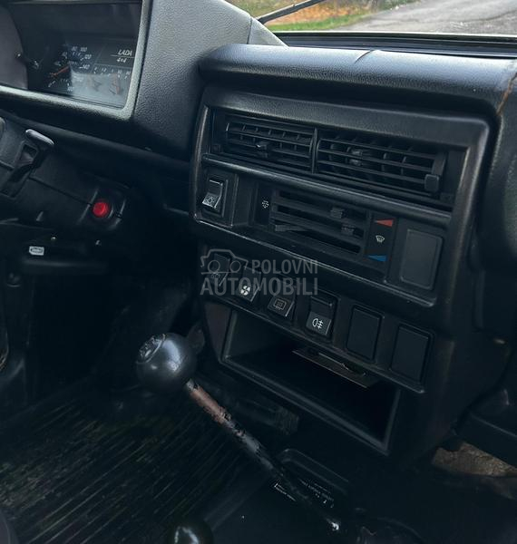 Lada Niva 