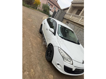 Gepek vrata za Renault Clio, Megane, Captur od 2000. do 2019. god.