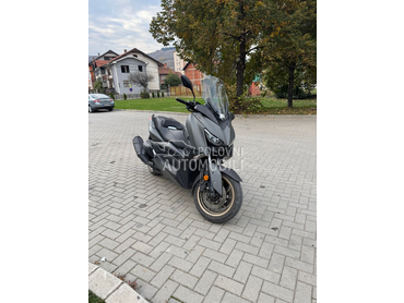 Yamaha XMAX tec
