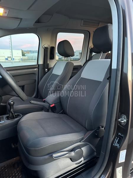 Volkswagen Caddy 1.6 TDI 7 SED