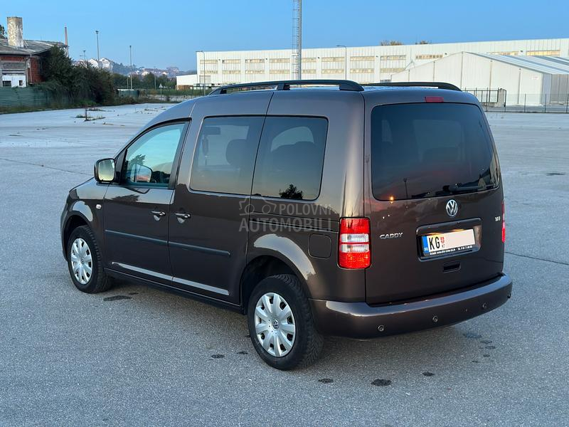 Volkswagen Caddy 1.6 TDI 7 SED