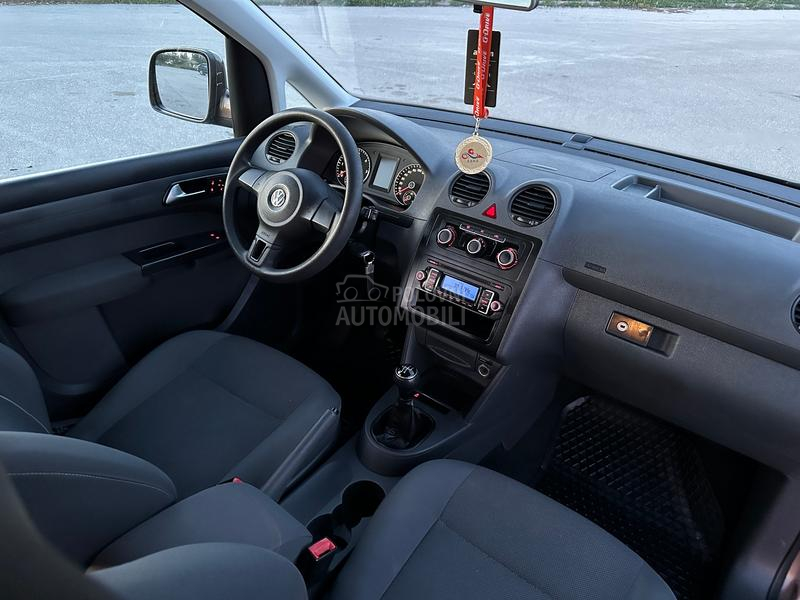Volkswagen Caddy 1.6 TDI 7 SED