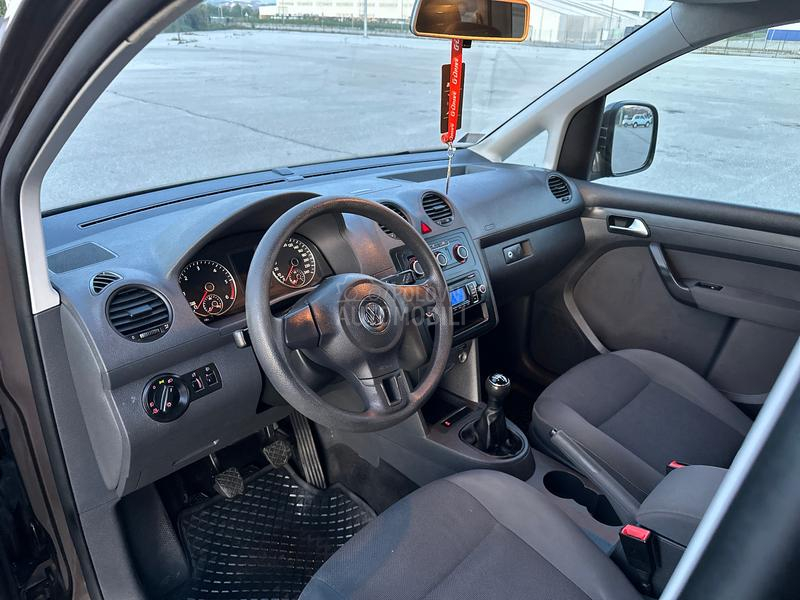 Volkswagen Caddy 1.6 TDI 7 SED