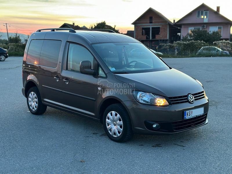 Volkswagen Caddy 1.6 TDI 7 SED