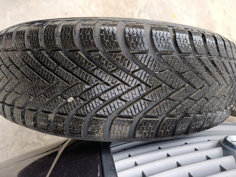 Pirelli 195/65 R15 Zimska