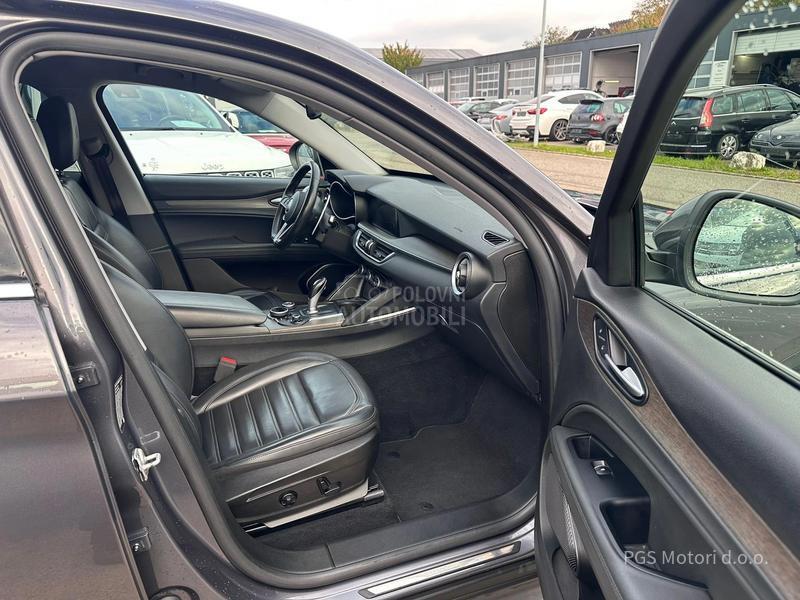 Alfa Romeo Stelvio 2.0 Q4