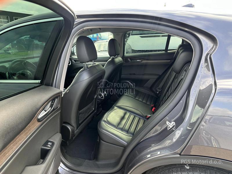Alfa Romeo Stelvio 2.0 Q4