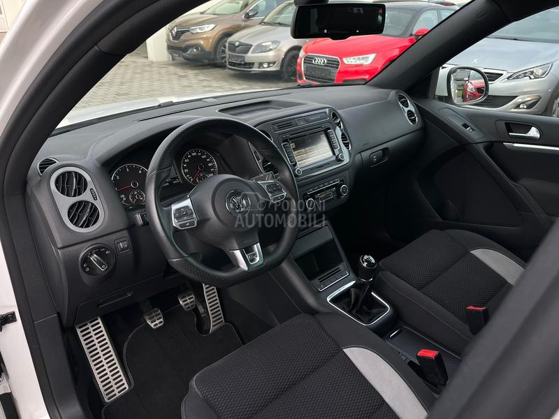 Volkswagen Tiguan R-LINE  4x4 CH