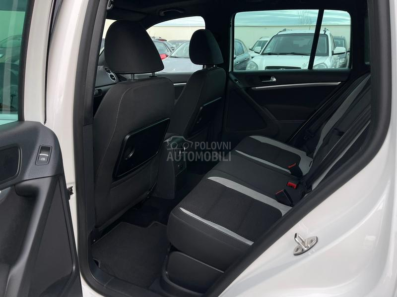 Volkswagen Tiguan R-LINE  4x4 CH