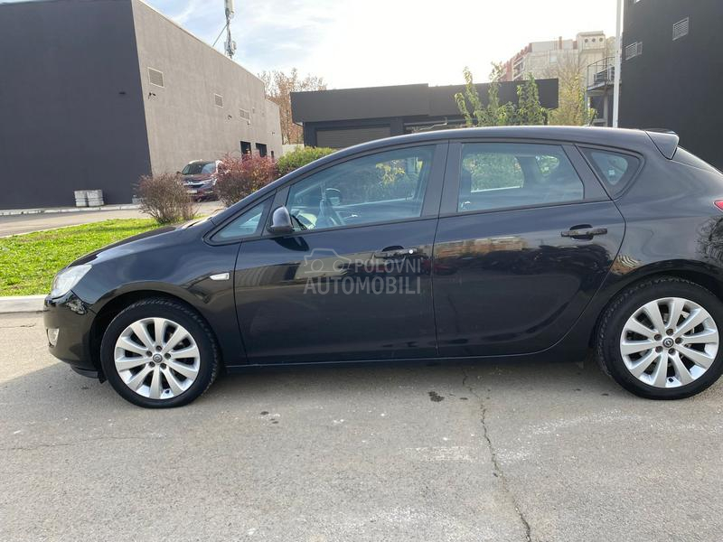 Opel Astra J 1.4