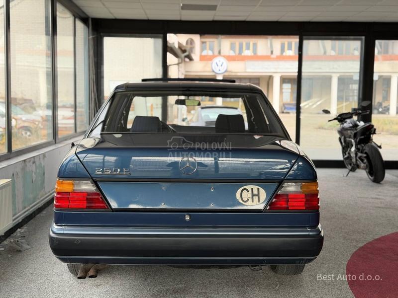 Mercedes Benz W124 260E