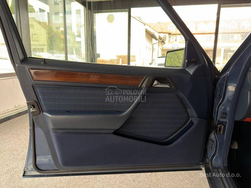 Mercedes Benz W124 260E