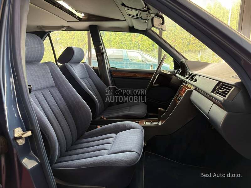 Mercedes Benz W124 260E