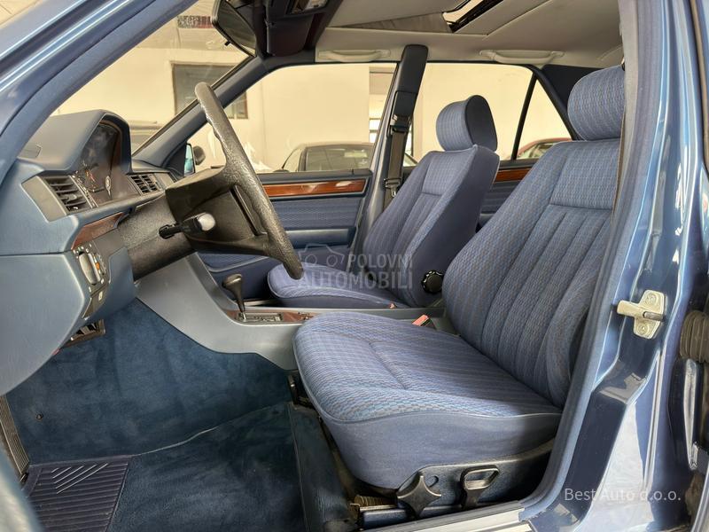 Mercedes Benz W124 260E