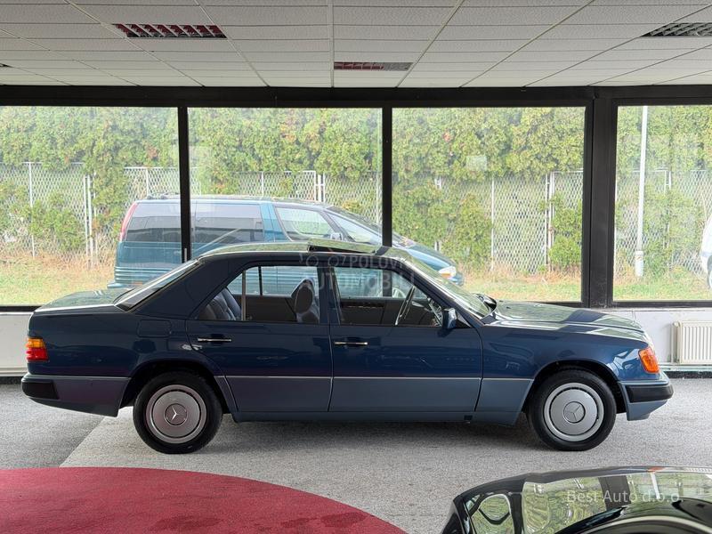 Mercedes Benz W124 260E