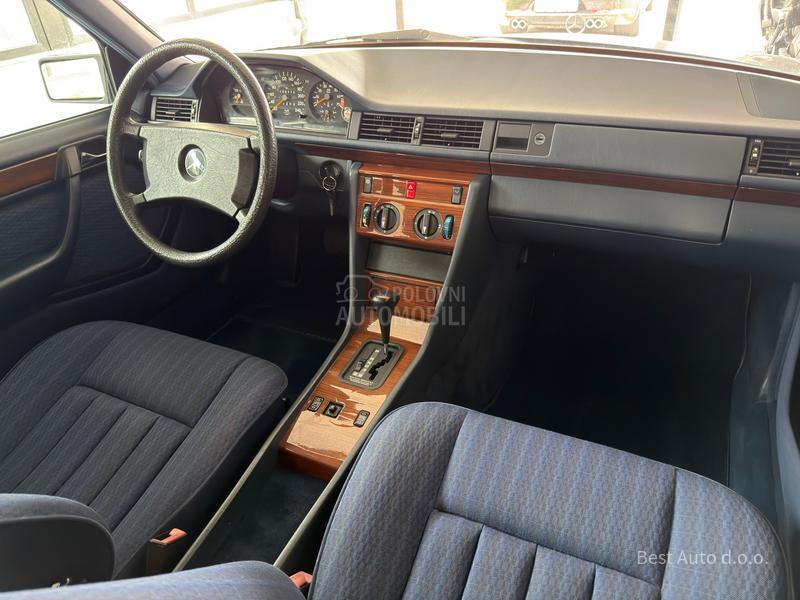 Mercedes Benz W124 260E