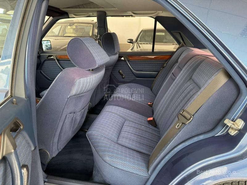 Mercedes Benz W124 260E