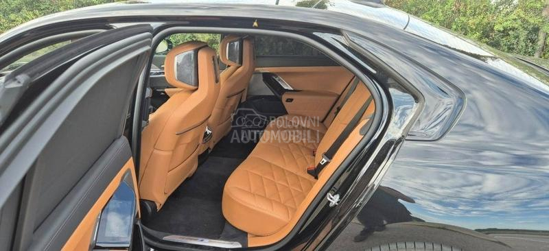 BMW 740 xd M - menjam
