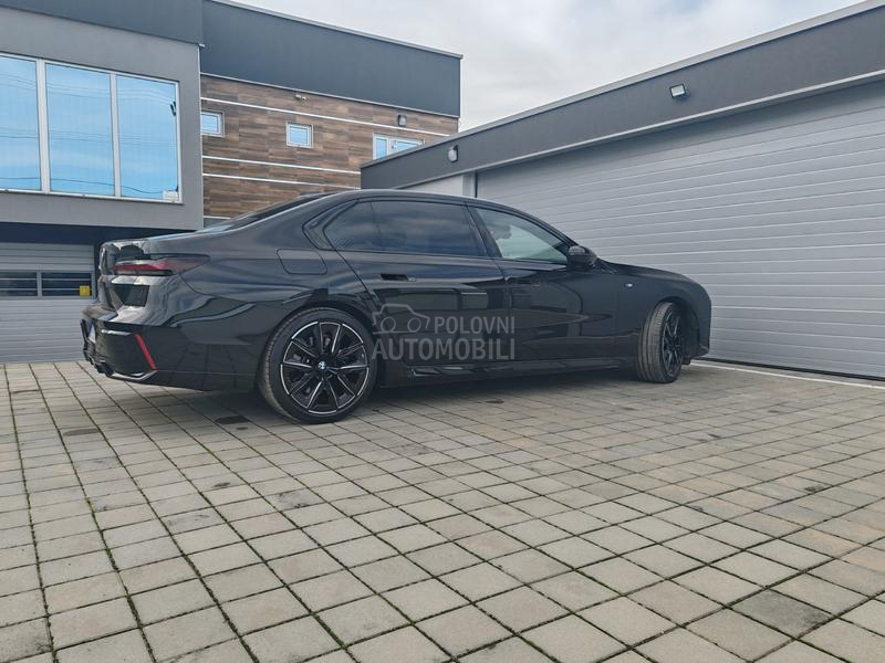 BMW 740 xd M - menjam