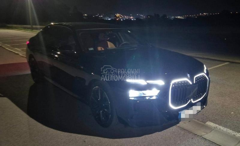 BMW 740 xd M - menjam
