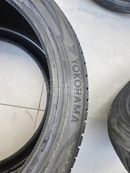 Yokohama 305/35 R21 Zimska