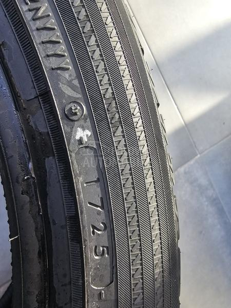 Yokohama 305/35 R21 Zimska