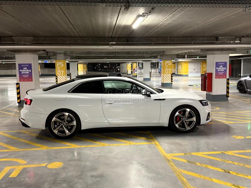 Audi S5 