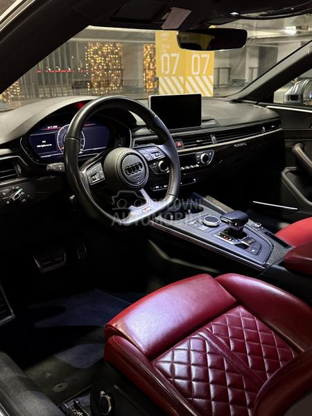 Audi S5 
