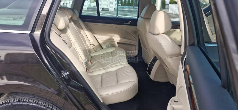 Škoda Superb 2,0 tdi 4x4 dsg NOV