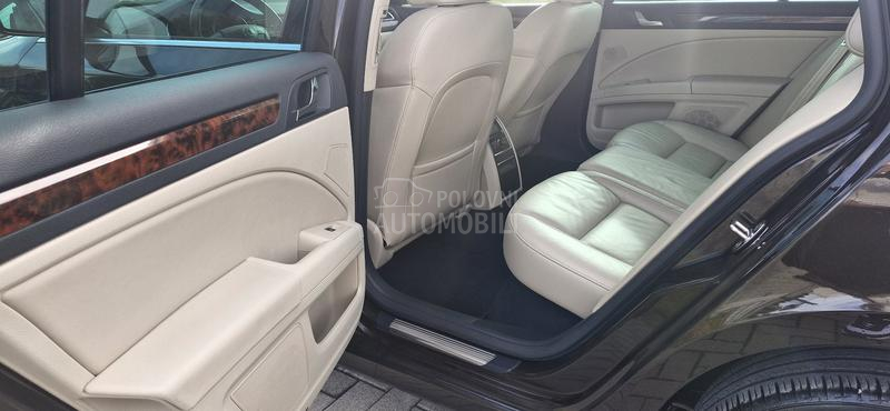Škoda Superb 2,0 tdi 4x4 dsg NOV