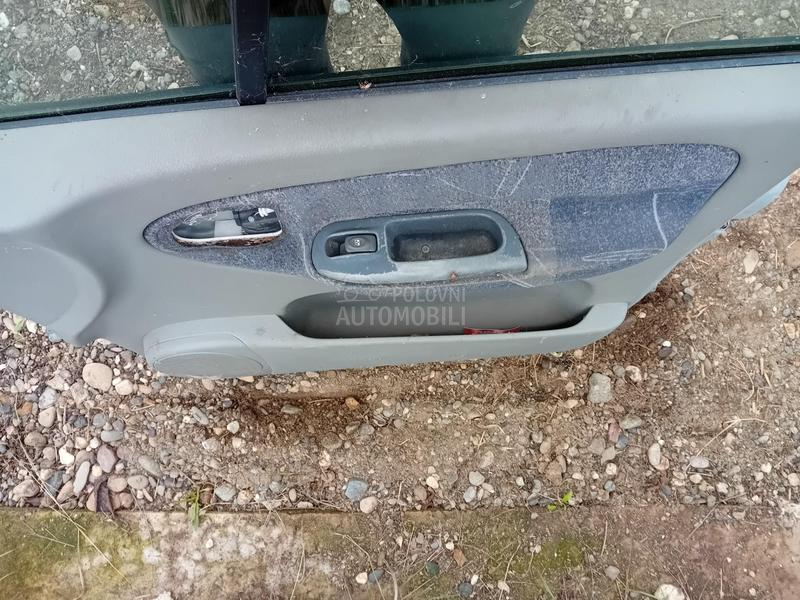 Prednji desni podizac motorce