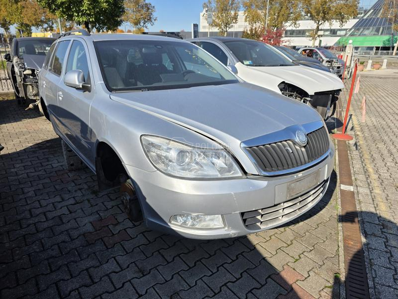 Škoda Octavia 2012. god. -  kompletan auto u delovima